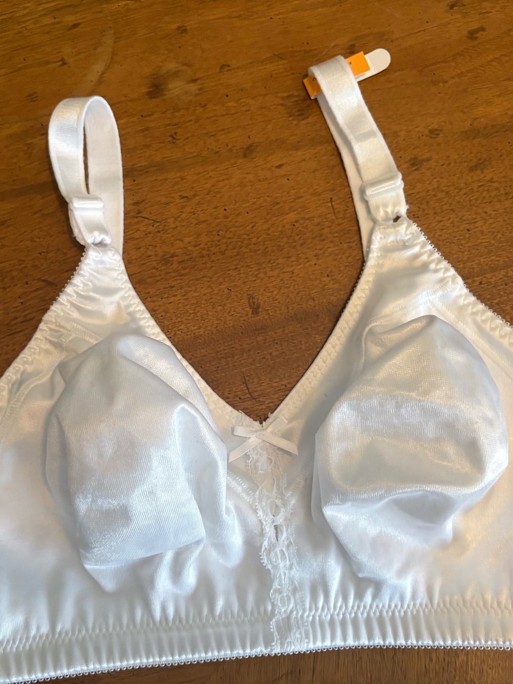 Bali White Wireless Bra 38DD Full Coverage Comfort Support Lace Detail